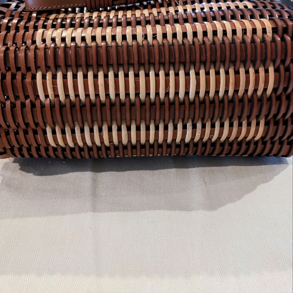 $2,200✨LOEWE 🌺 SS21 Woven Top Double Handle Raffia Basket Tote Bag - Picture 9 of 14